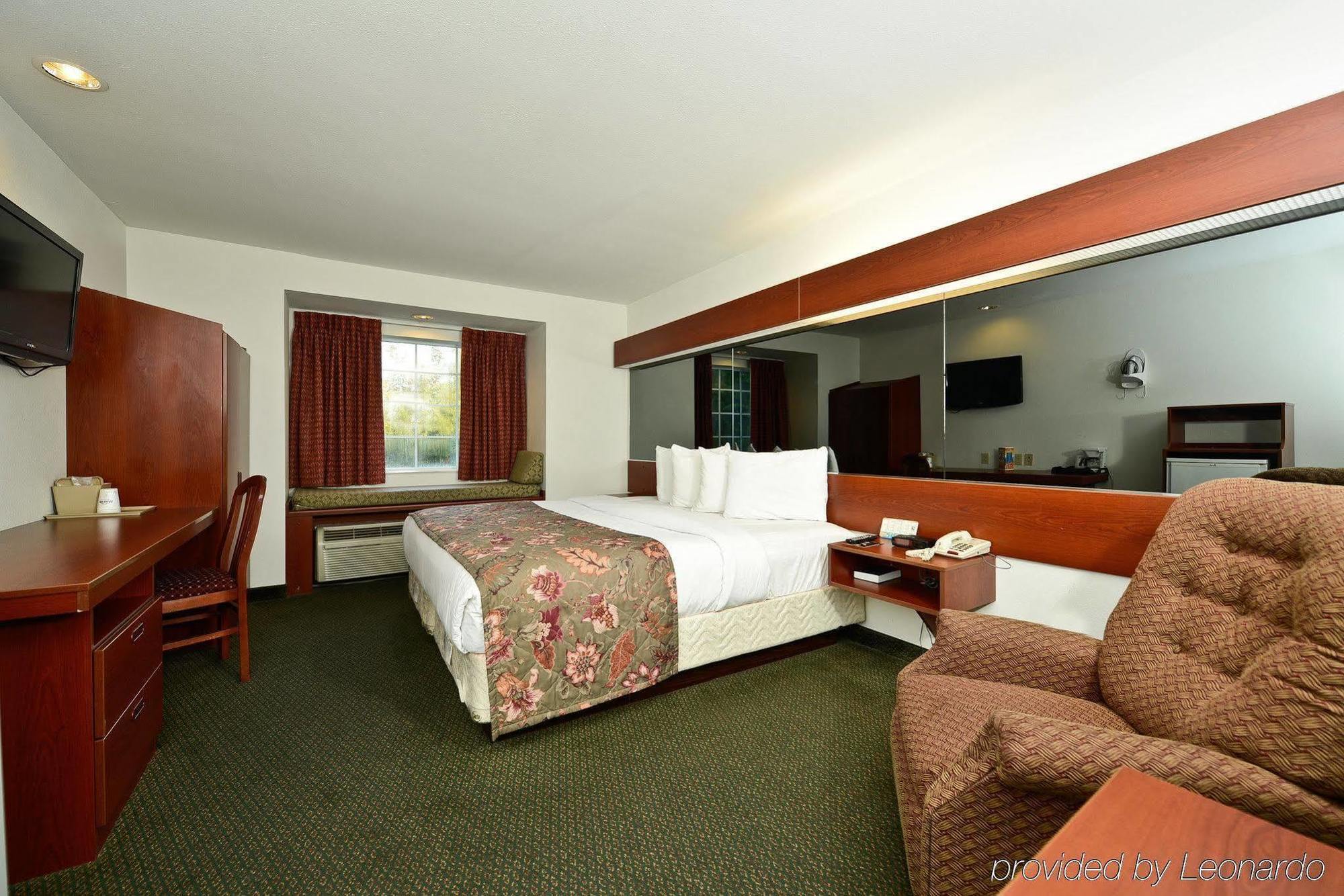 Americas Best Value Inn Lake Charles Interstate 210 Exterior foto
